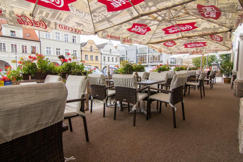 Hotel Sokolsky Dum Domažlice Kültér fotó